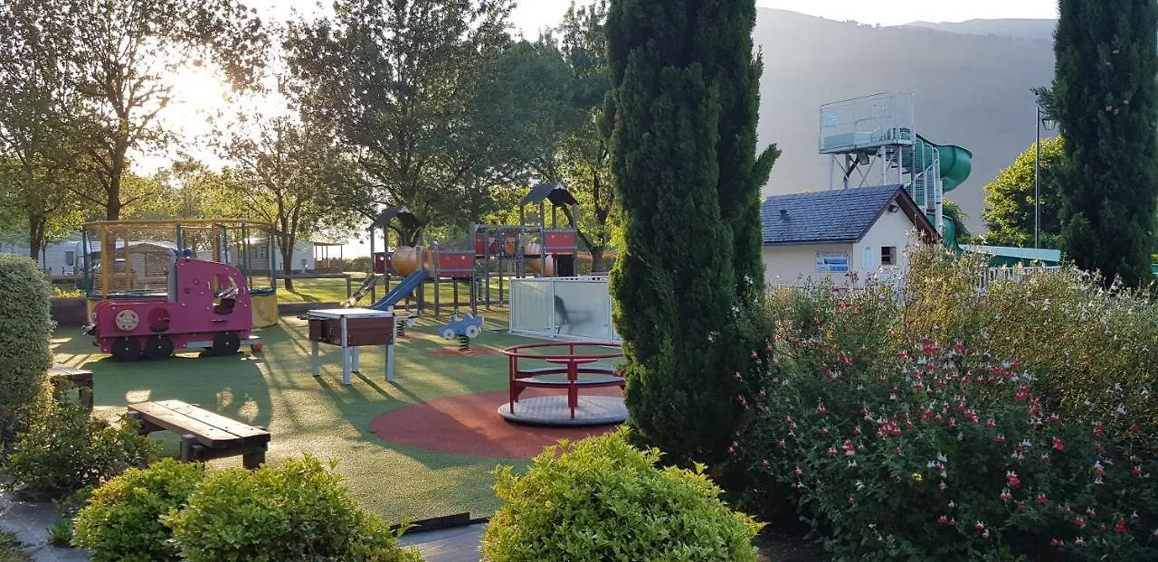 Camping Familial - Parc Aquatique - Grande Aire De Jeux A La Montagne Agos-Vidalos