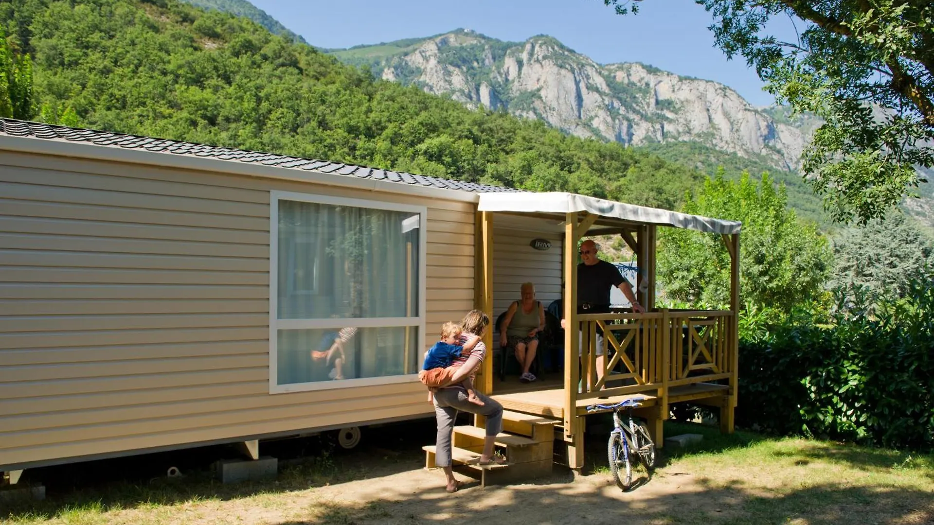 Camping Familial - Parc Aquatique - Grande Aire De Jeux A La Montagne Agos-Vidalos Francia