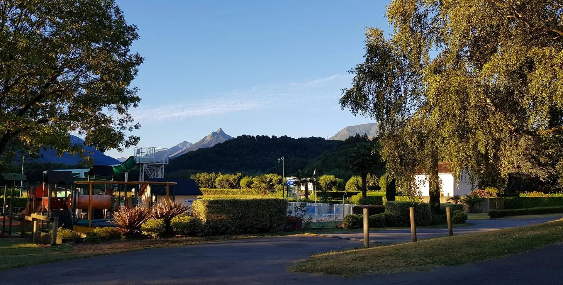 Camping Familial - Parc Aquatique - Grande Aire De Jeux A La Montagne Agos-Vidalos