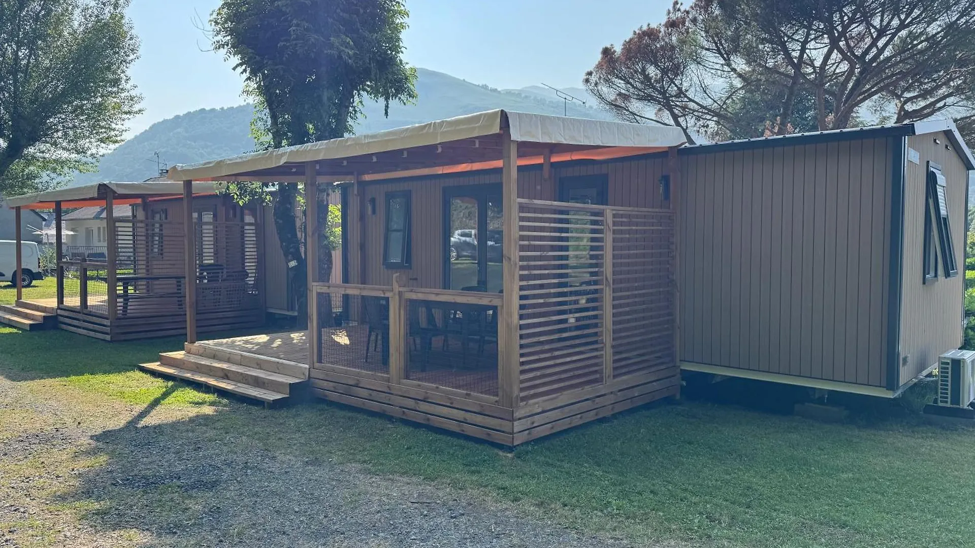 Camping Familial - Parc Aquatique - Grande Aire De Jeux A La Montagne Agos-Vidalos